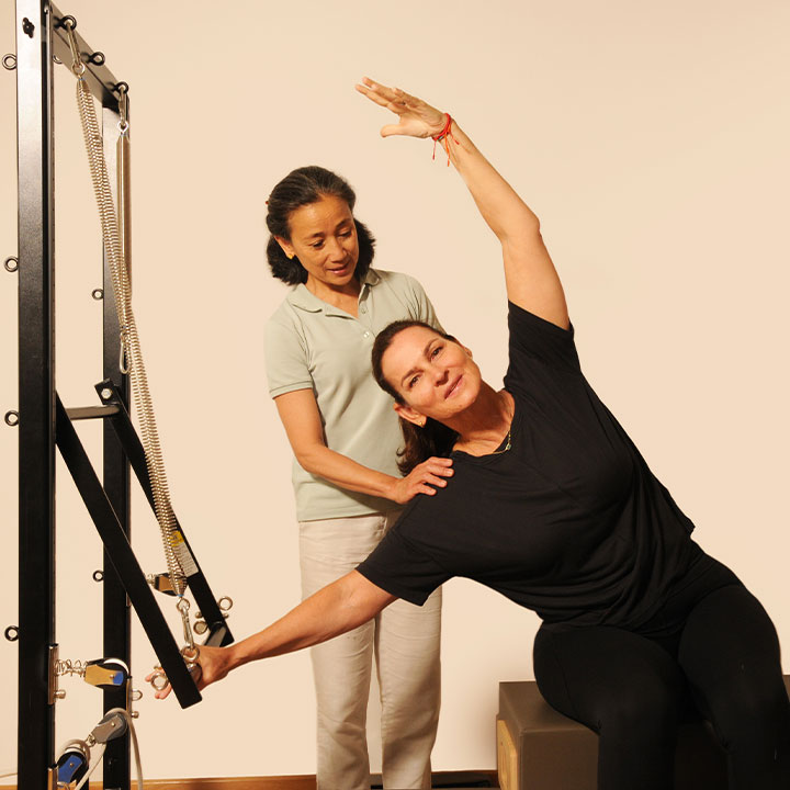 Pilates und Craniosacrale Osteopathie: Wem hilft die Therapie